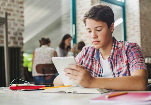 Mobile-App-Technology-in-Education-Industry